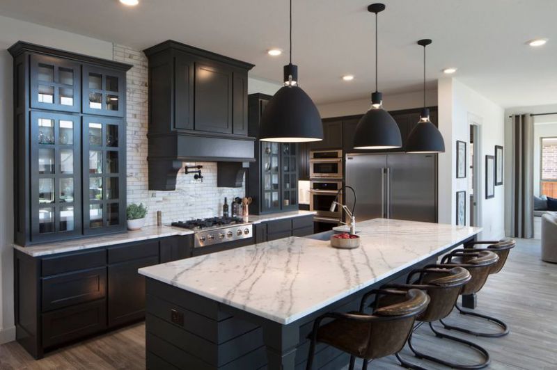 7 Cara Memadupadankan Kabinet Hitam Untuk Menampilkan Ruang Dapur Yang Cantik dan Menarik