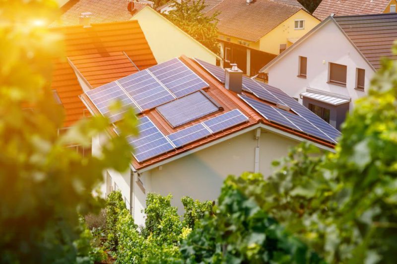 3 Langkah Penting Sebelum Pasang Pembangkit Listrik Tenaga Surya di Atap Rumah